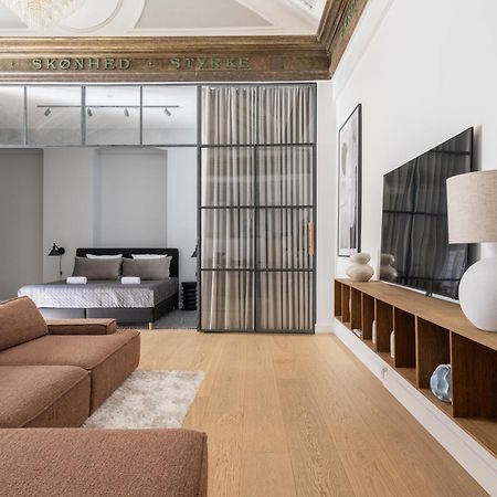 Unique 3 Bedroom Apartment In Vibrant Frederiksberg Копенхаген Екстериор снимка
