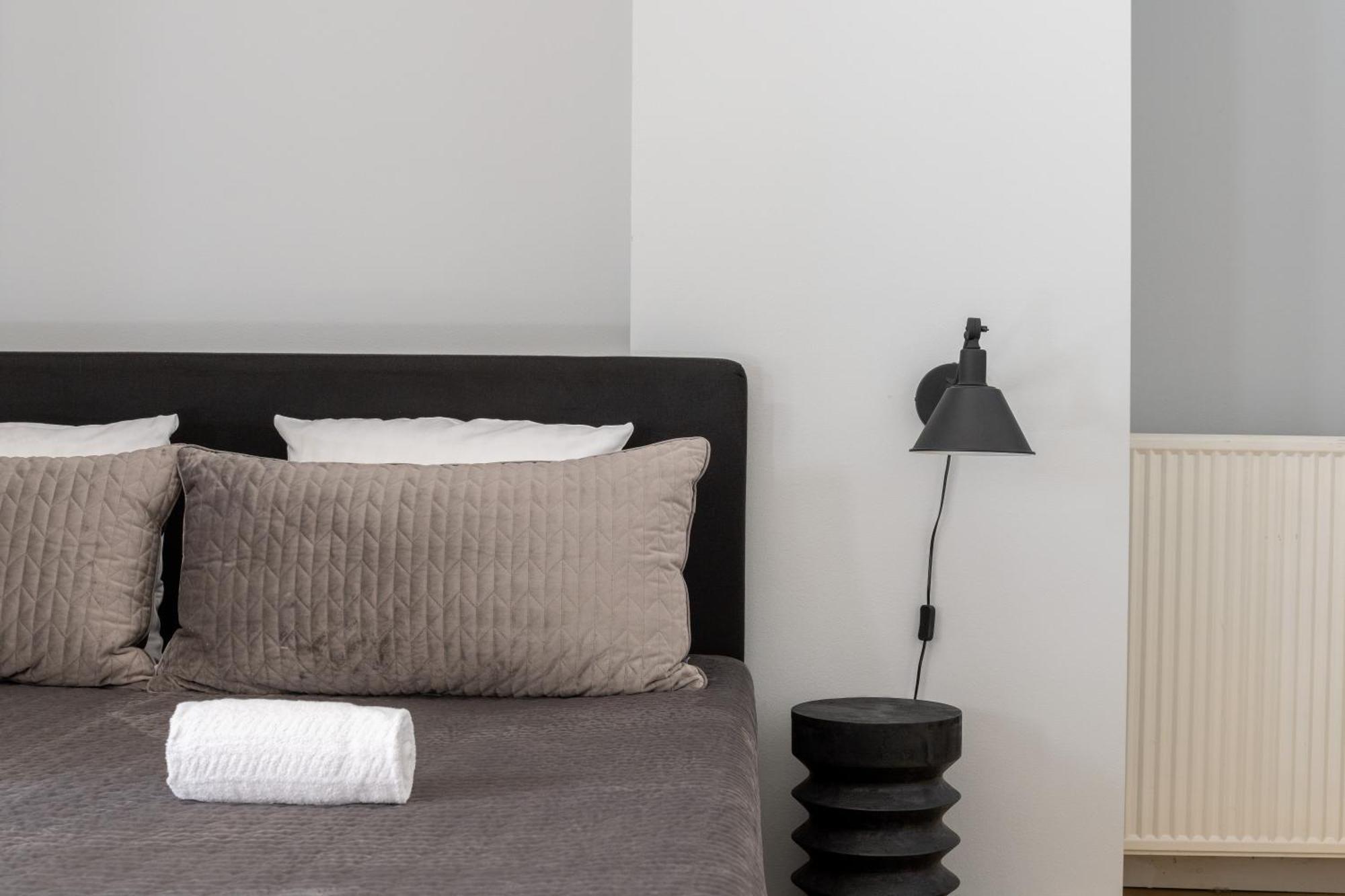 Unique 3 Bedroom Apartment In Vibrant Frederiksberg Копенхаген Екстериор снимка
