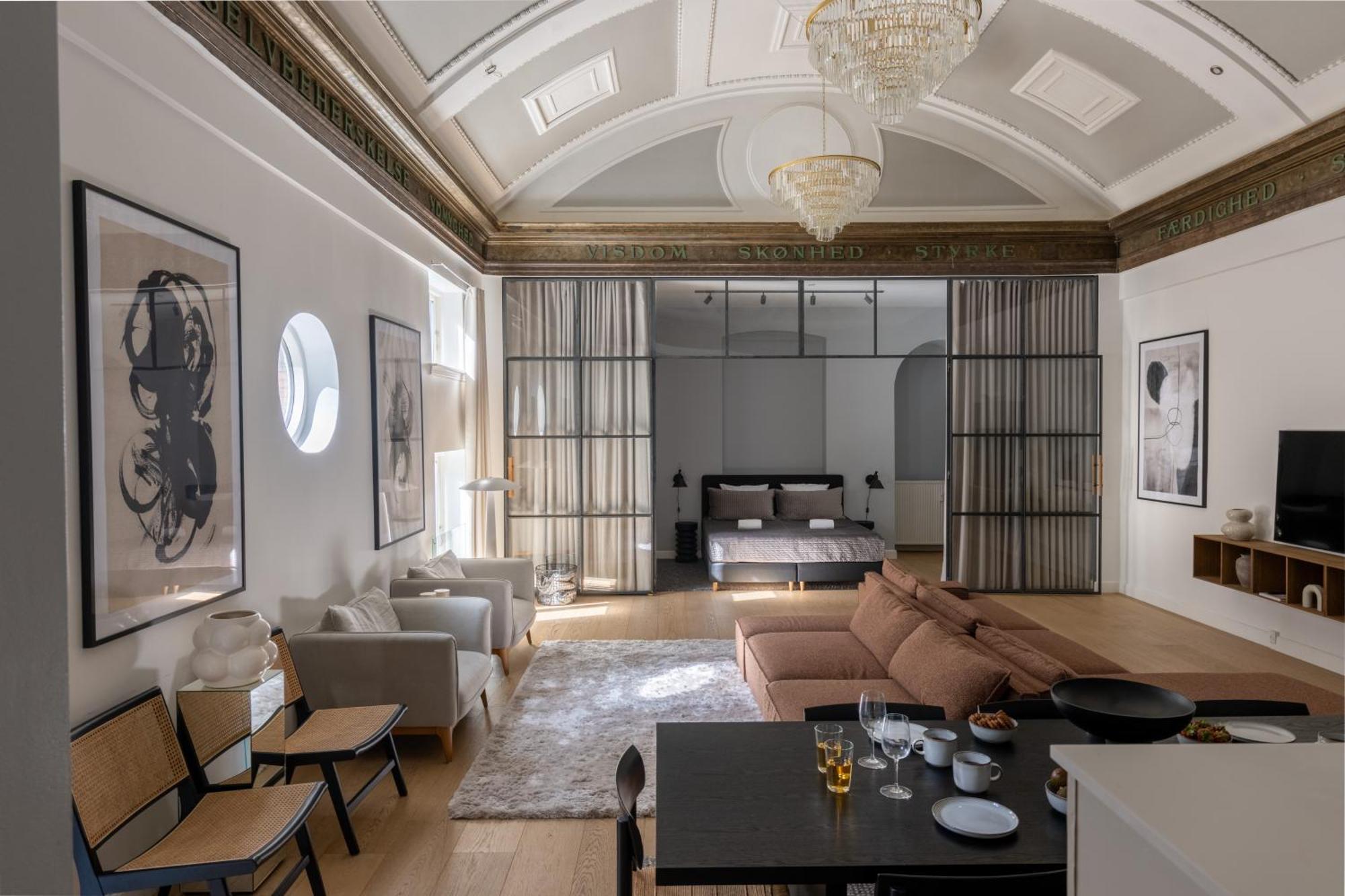 Unique 3 Bedroom Apartment In Vibrant Frederiksberg Копенхаген Екстериор снимка