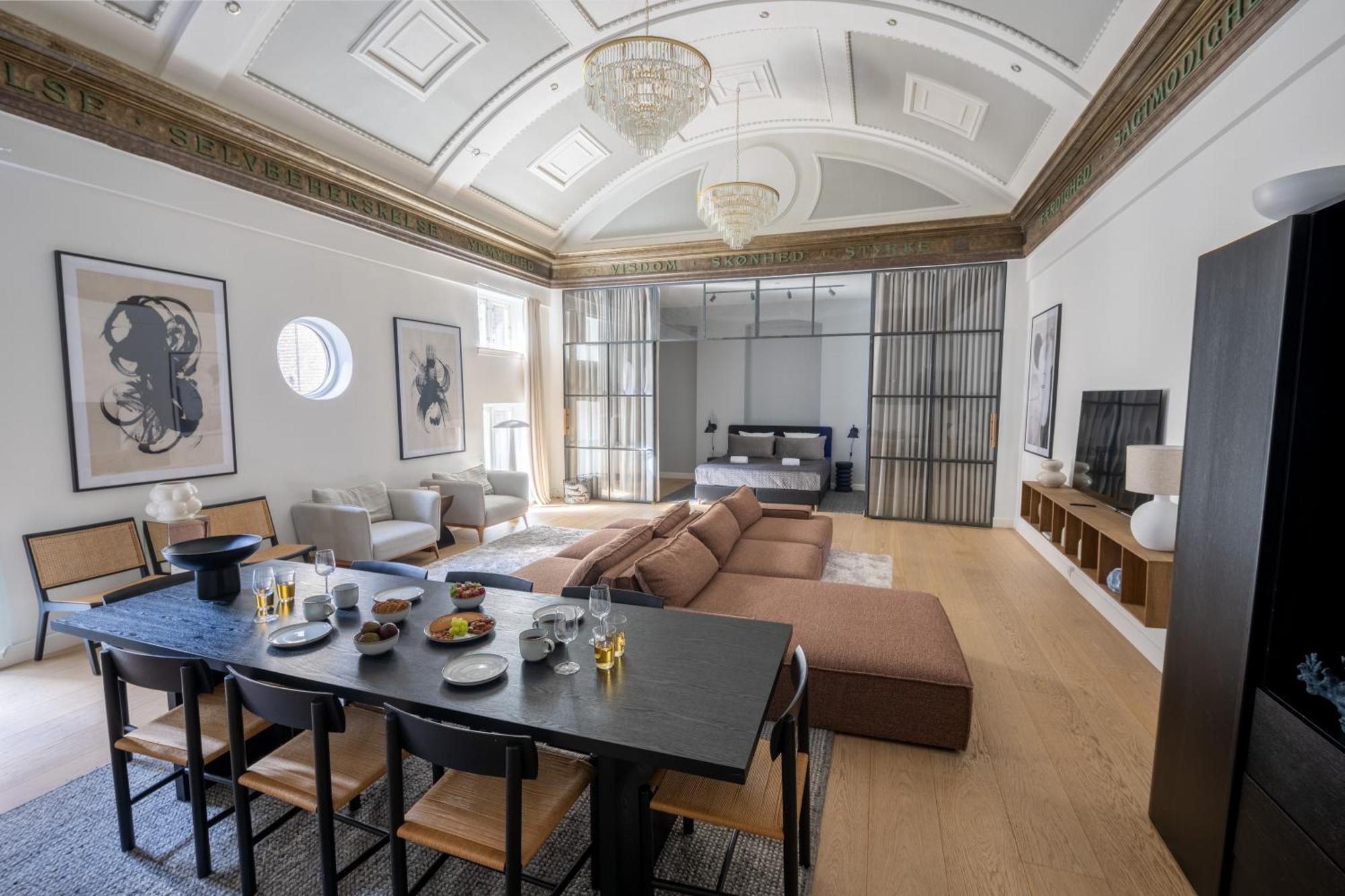 Unique 3 Bedroom Apartment In Vibrant Frederiksberg Копенхаген Екстериор снимка
