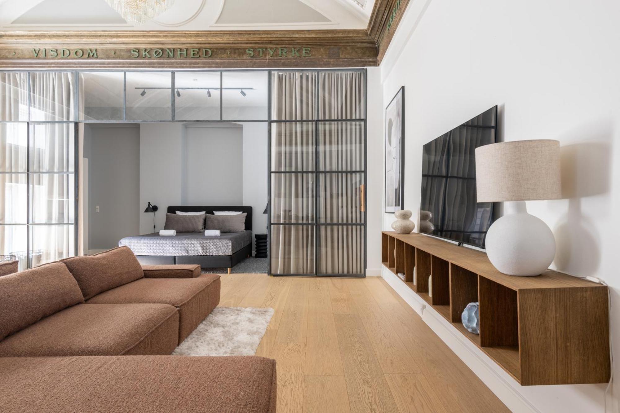 Unique 3 Bedroom Apartment In Vibrant Frederiksberg Копенхаген Екстериор снимка