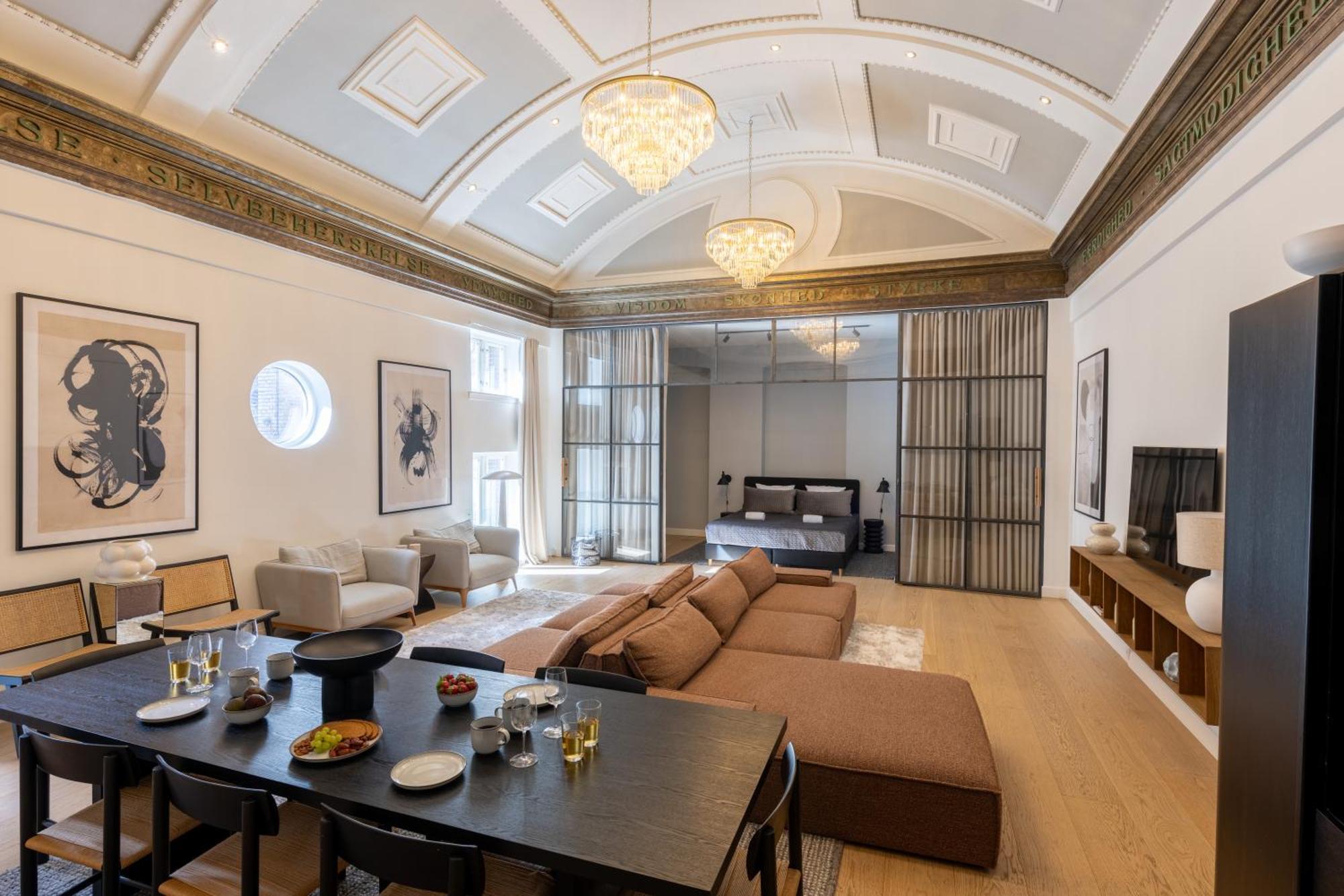 Unique 3 Bedroom Apartment In Vibrant Frederiksberg Копенхаген Екстериор снимка