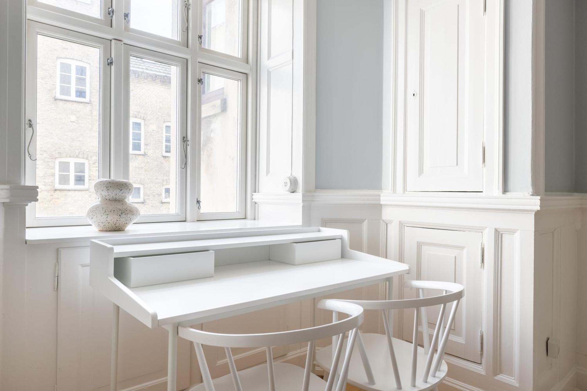 Unique 3 Bedroom Apartment In Vibrant Frederiksberg Копенхаген Екстериор снимка