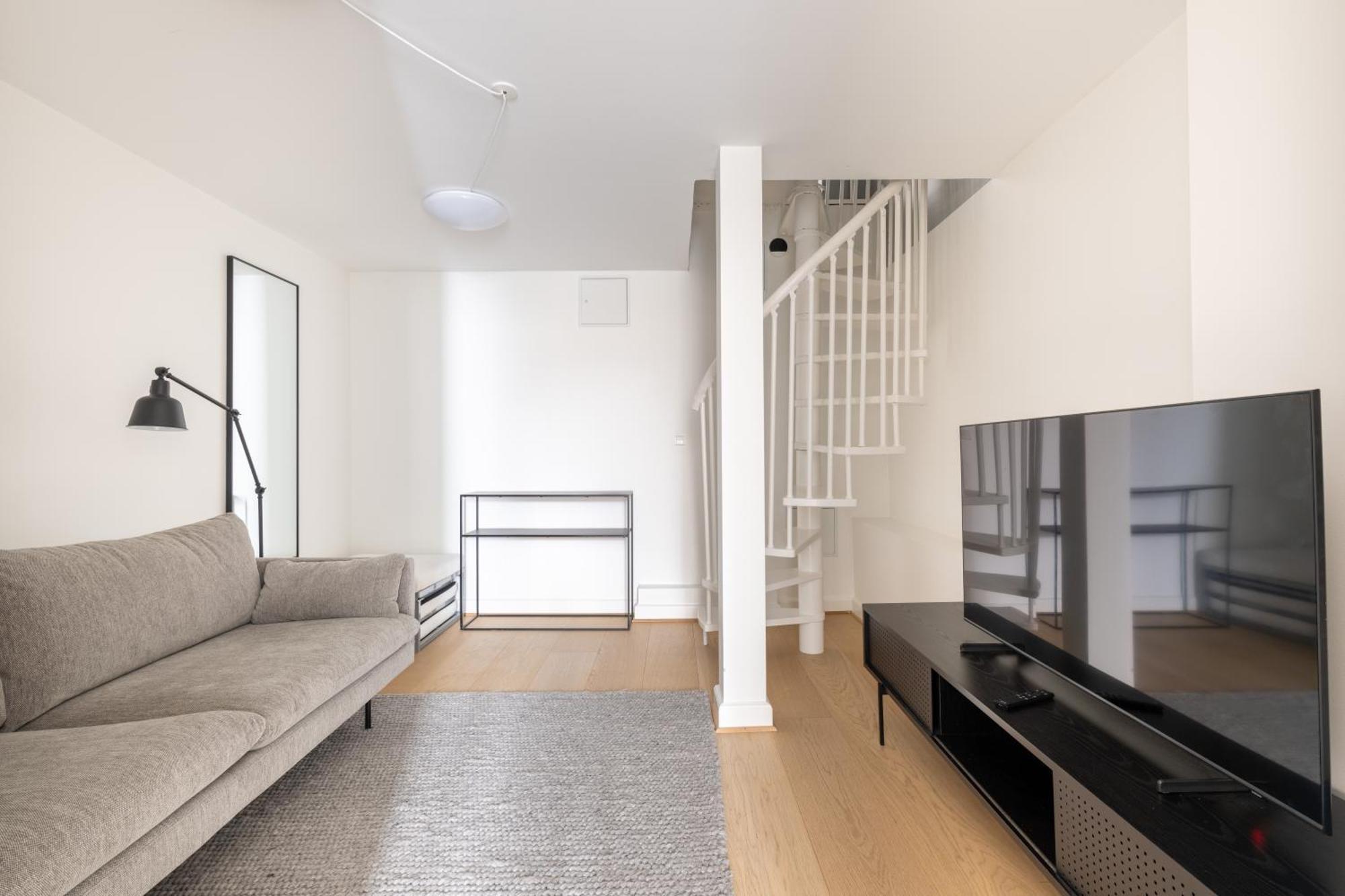 Unique 3 Bedroom Apartment In Vibrant Frederiksberg Копенхаген Екстериор снимка